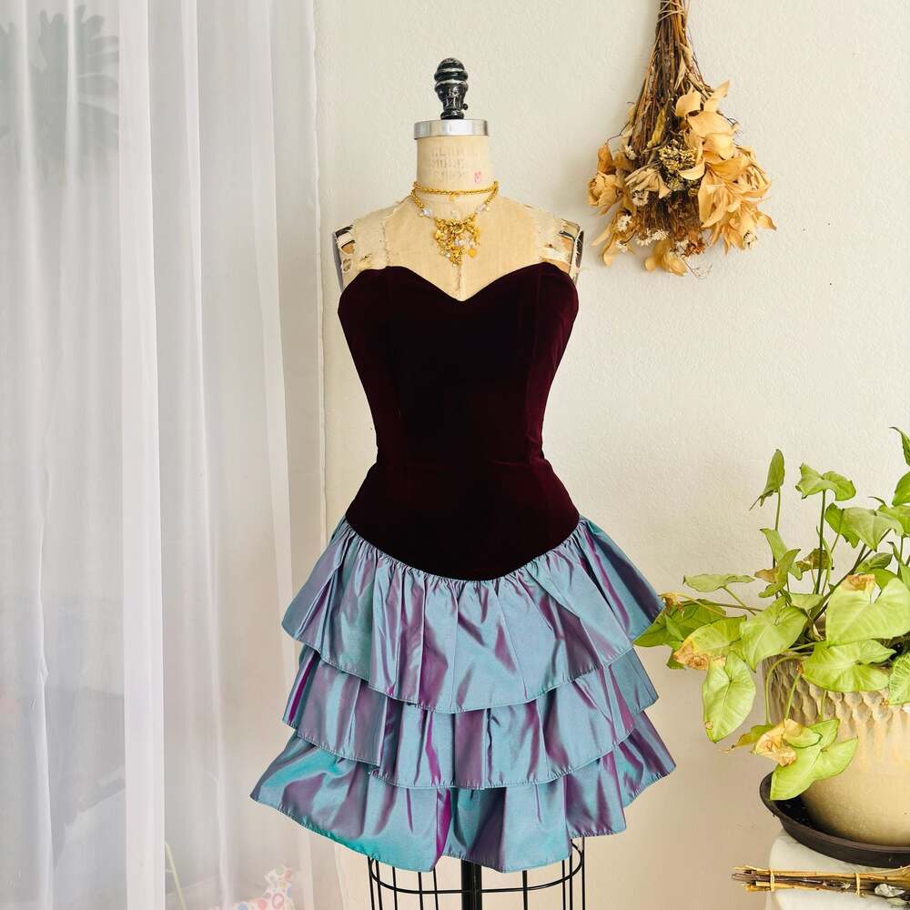 Vintage 80s Purple Tiered Full Skirt Black Velvet Prom Cocktail Party Dress S